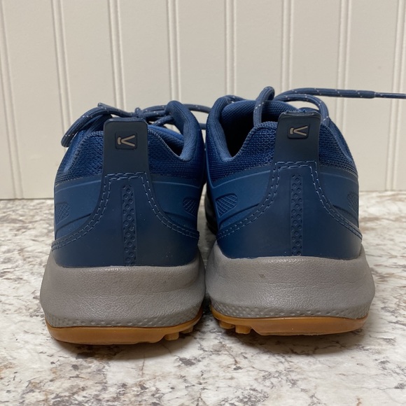 KEEN Women's Explore Low Waterproof Mountain Sneakers size 8.5 - Picture 2 of 7